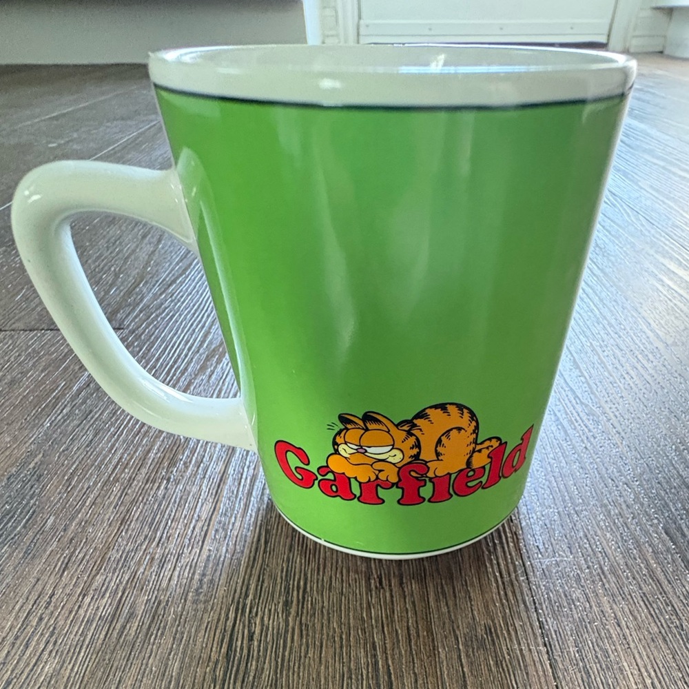 Vintage circa 1978 Garfield Green mug-“I like you, you amuse me” Jim Davis